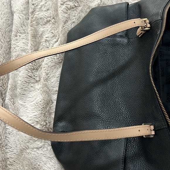 Michael Kors Black and tan zippered handbag - Picture 10 of 13